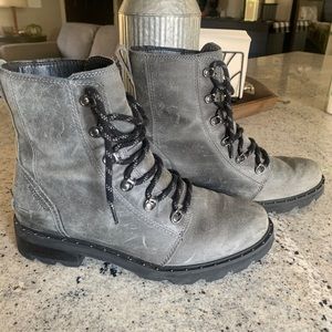 SOREL Women's Lennox Lace Rain Boot — Waterproof Leather Boots. Only worn 2x’s